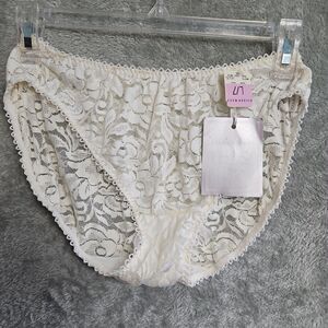 Eileen West Panties sz Lg/7 beige/ivory lace NEW Made in USA